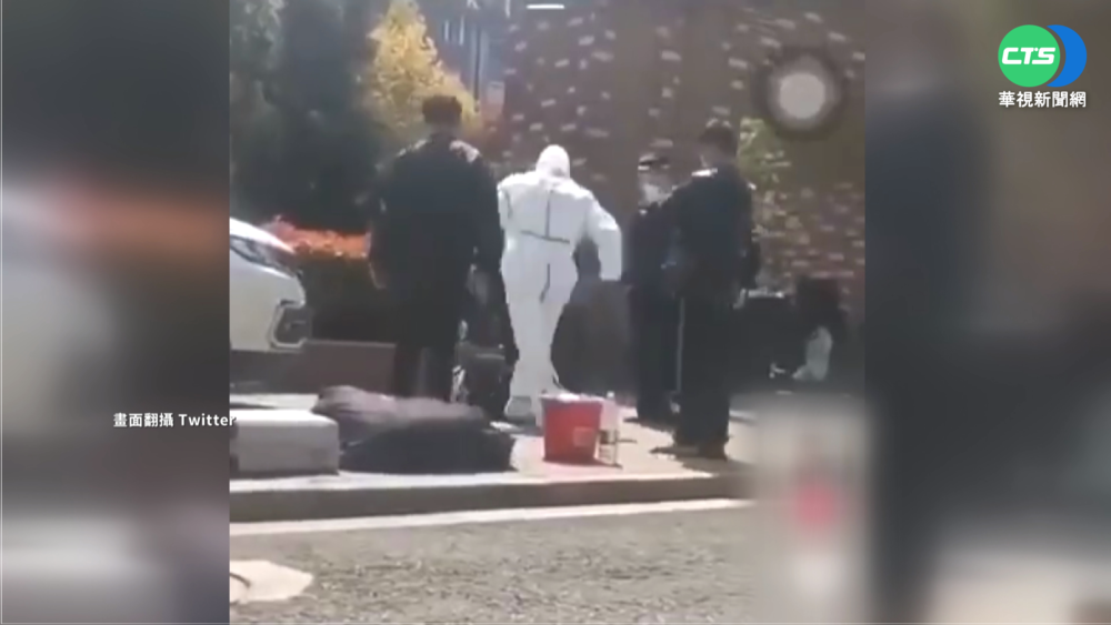 單日+1.7萬再創新高 上海急建方艙醫院