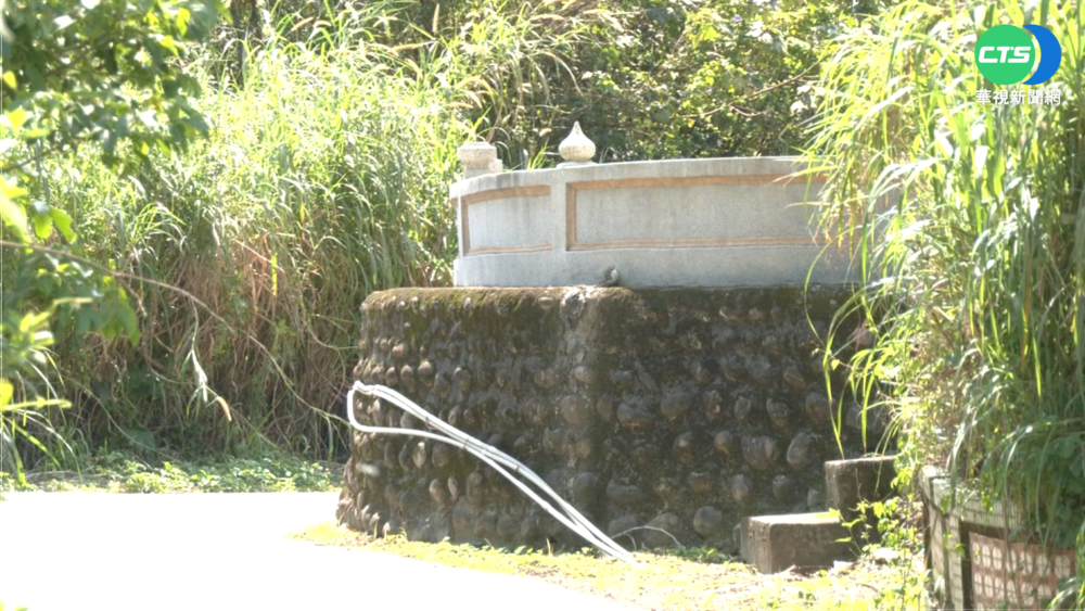 祖墳遭破壞! 闖墓室打碎骨灰罈 家屬氣炸