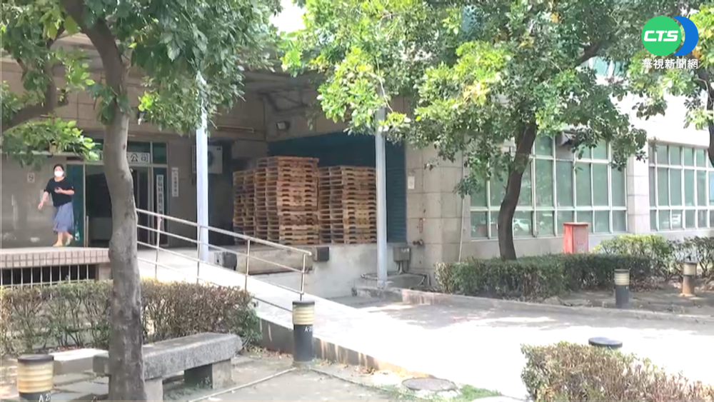 高雄+37! 招待所傳播鏈燒22人"已1傳28"