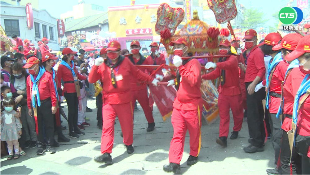 桃園龍德宮徒步遶境 今抵鹿港天后宮
