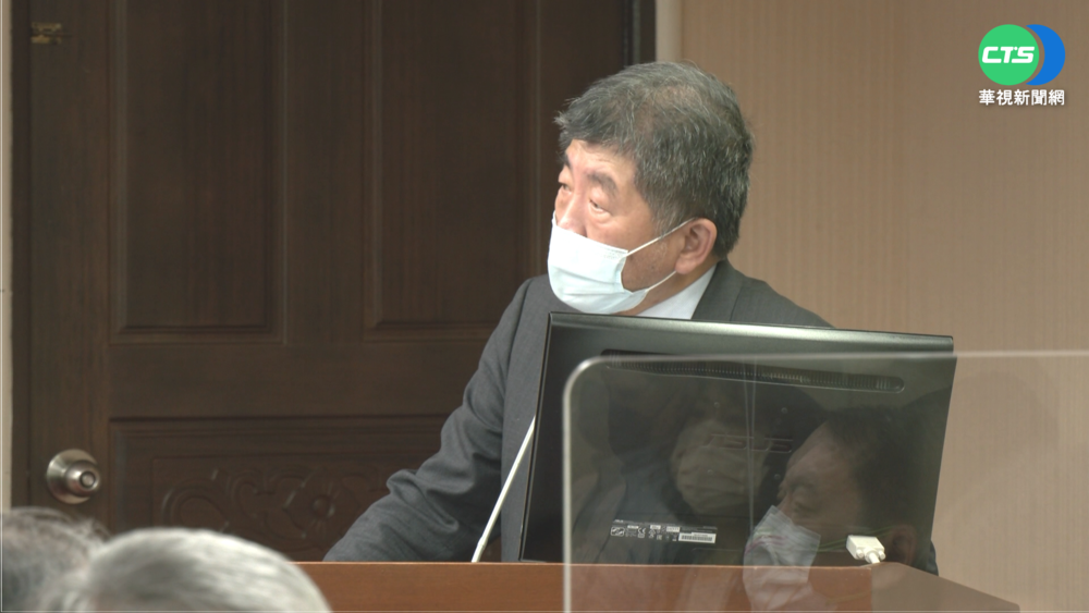 重症清零.輕症控管 醫:口服藥需百萬人份