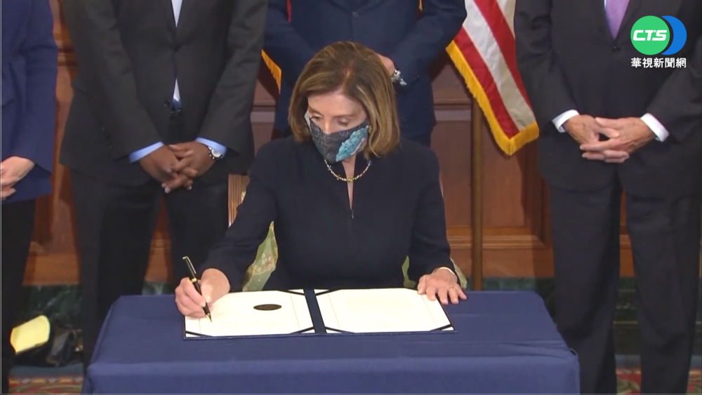 美眾議長傳週日訪台 中氣炸"堅決回擊"