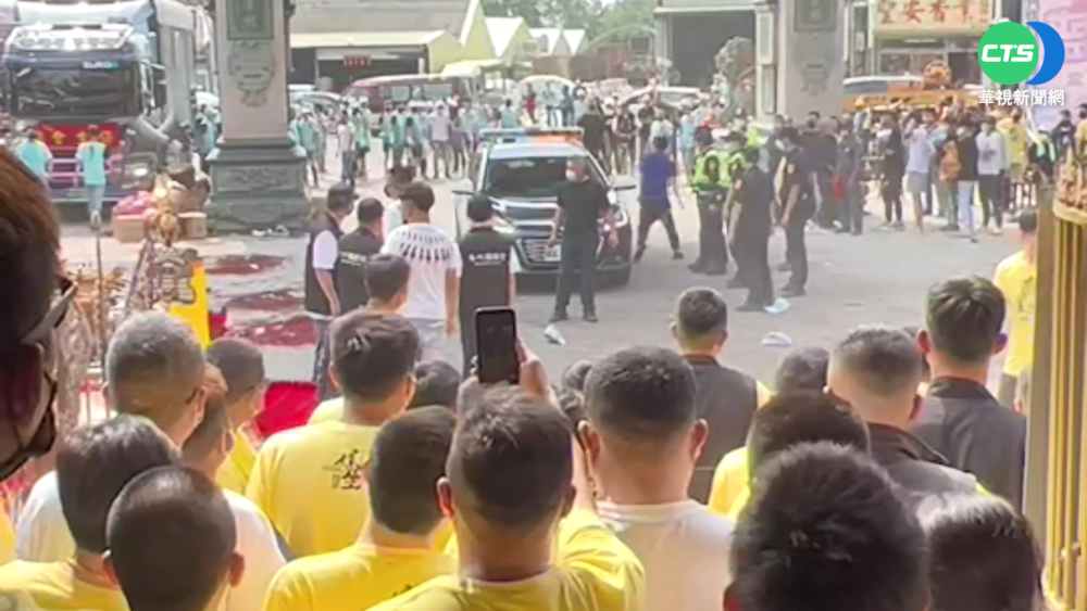 偷開警車!北港武德宮百人大亂鬥 逮22人