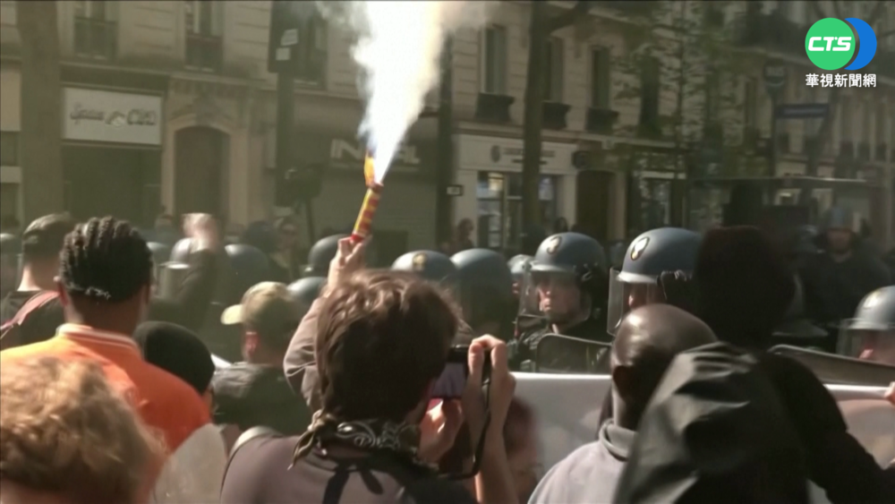 法國總統決選倒數 反右翼選民上街抗議