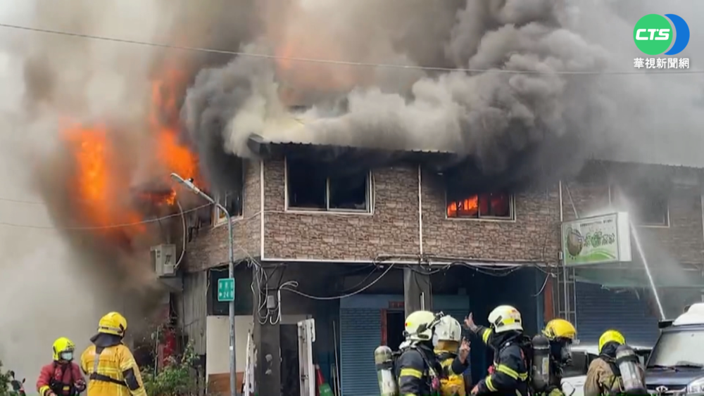 疑煮食不慎釀災 高雄鹽埕區民宅陷火海