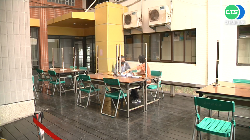 雲林染疫1歲龍鳳胎 姐弟紛住院.父母照顧中