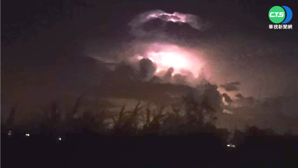 閃電2小時卻"無聲" 民眾驚:第一次看到