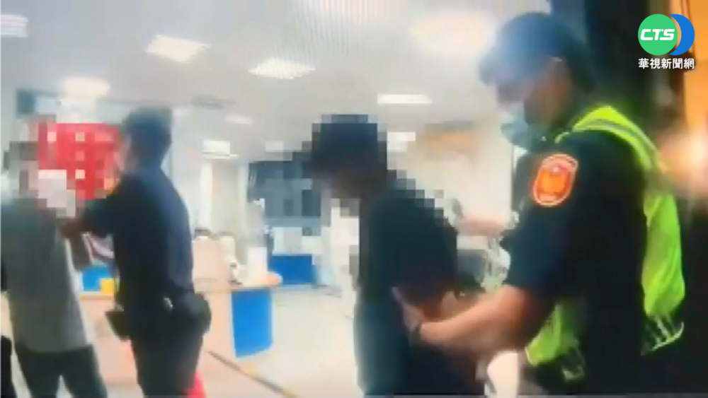 3煞涉恐嚇拒盤查頂撞 警噴辣椒水制伏