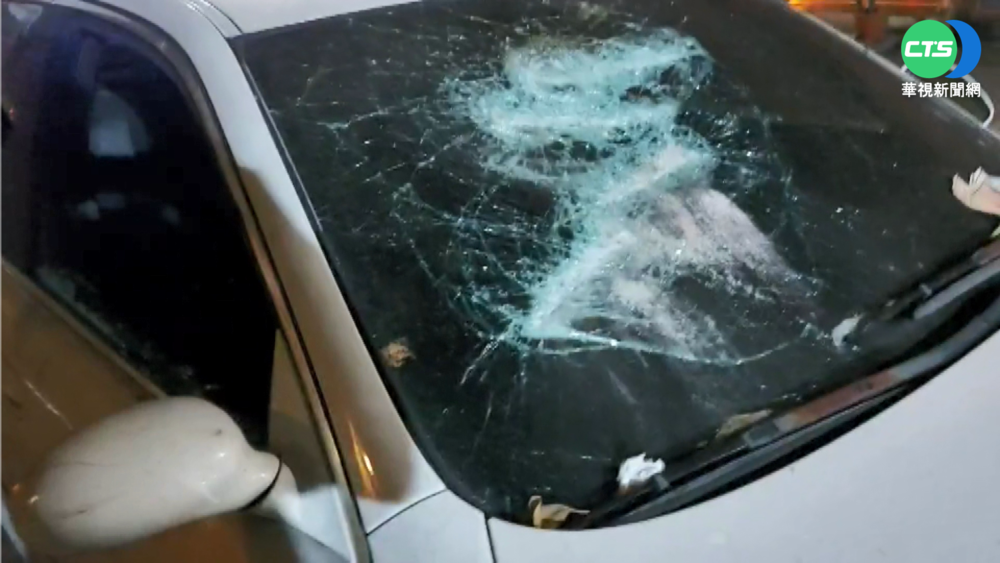網路糾紛爆衝突 男遭2惡煞砸車打傷