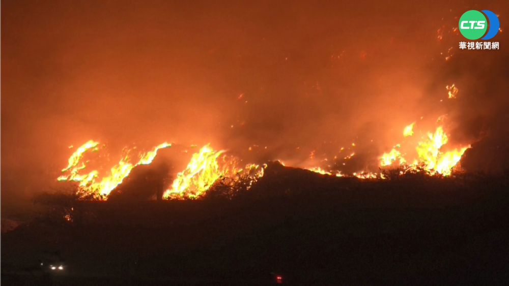 印度新德里垃圾場大火 延燒2天濃煙密布