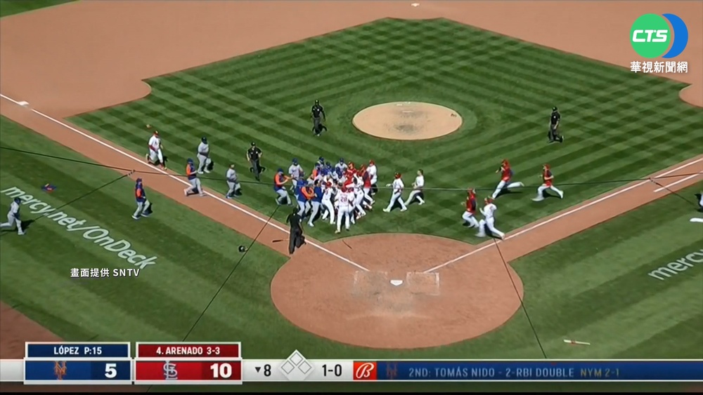 被砸滿怒火! 紅雀.大都會清空板凳衝突!