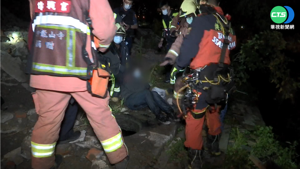 妙齡女深夜出門散心 失足墜2公尺水溝