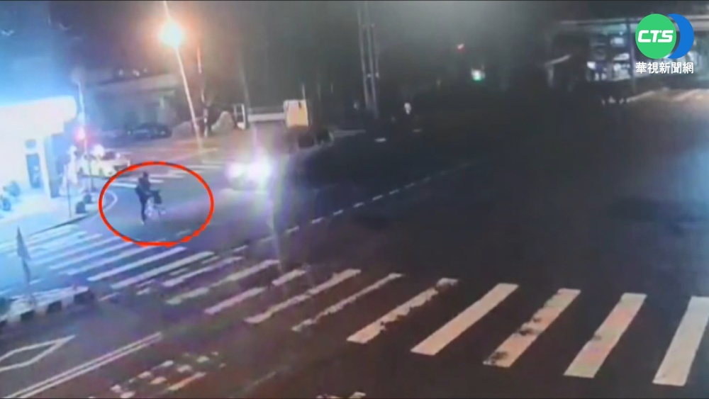 醉騎單車違停車道!遭撞飛亡 貨車送辦