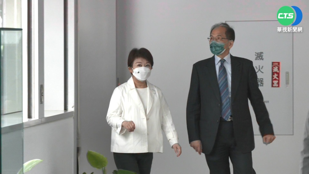 隔離出關首碰頭 盧秀燕.蔡其昌同場無互動