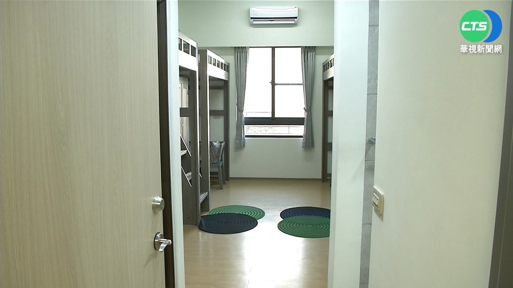 明起密切接觸者匡列以同住親友為原則 取消電子圍籬