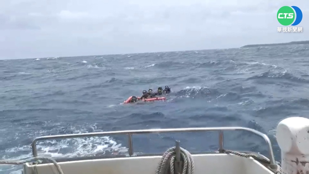 6潛水客"載浮載沉"險遇難 澎湖客船熱心相救