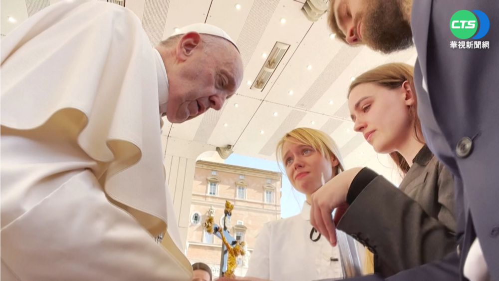 丈夫失陷亞速鋼鐵廠 妻淚求教宗助撤離