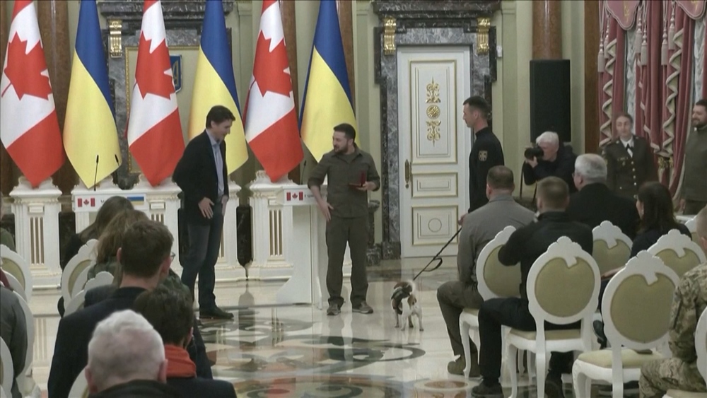 加拿大總理表示口袋沒有吃的(圖/路透社)