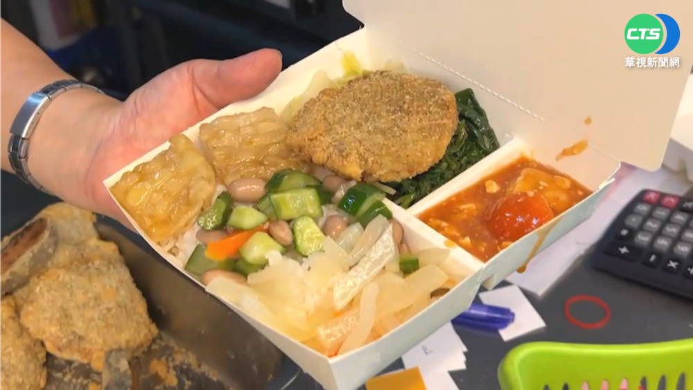 台南素食吃到飽99元! 顧客喊:佛心慈悲