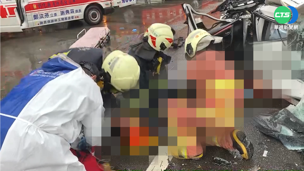 貨車疑買完早餐迴轉 轎車撞上飛起駕駛亡