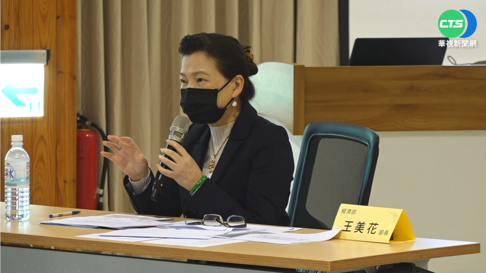 王美花踩空摔跤送急診 幸僅輕微扭傷