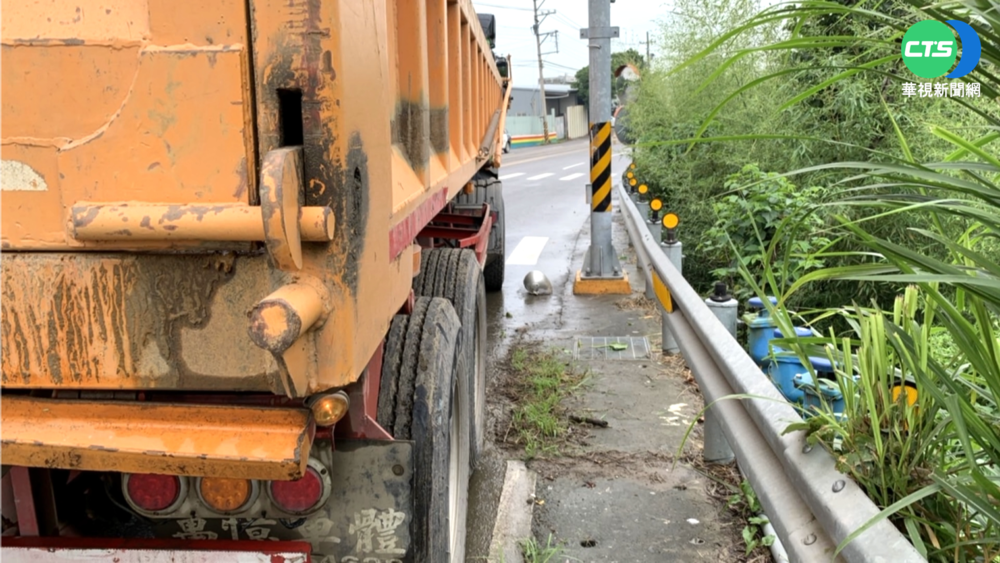 綠燈起步遭聯結車追撞 女騎士傷重不治