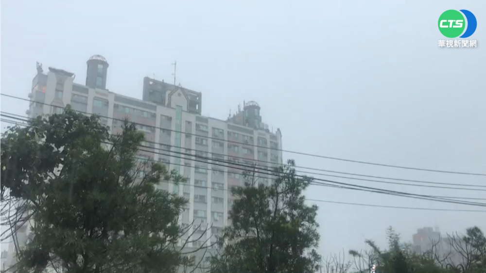 屏東豪雨特報! 恆春雨用"灌的"還閃電打雷