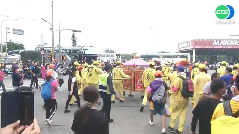 白沙屯媽祖到台中 第10度駐駕輪胎行