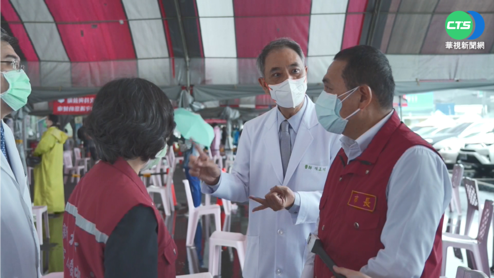 快篩陽即確診將上路 侯視察江翠篩檢站