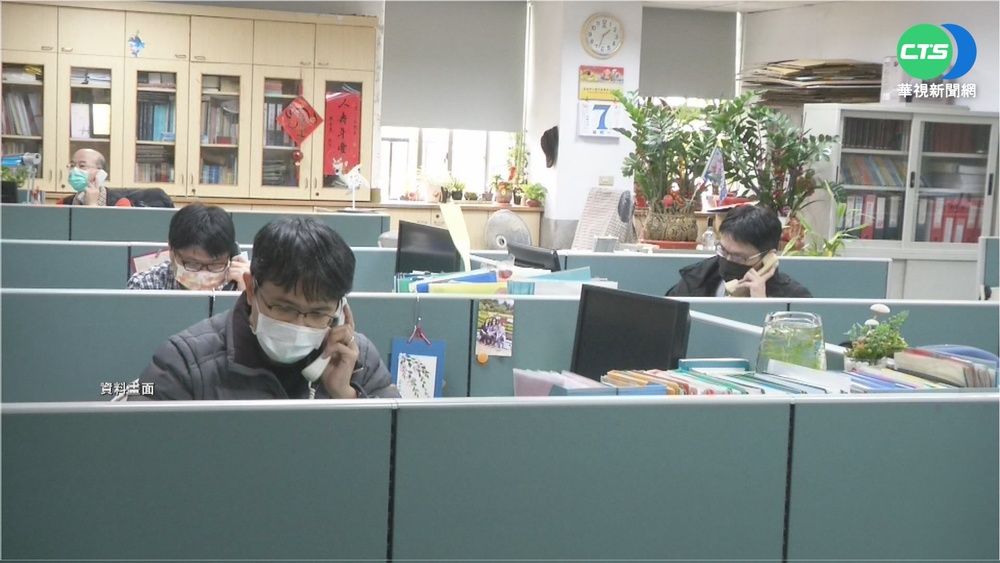 確診隔離7天仍篩陽 公司要求到班：大家都在咳