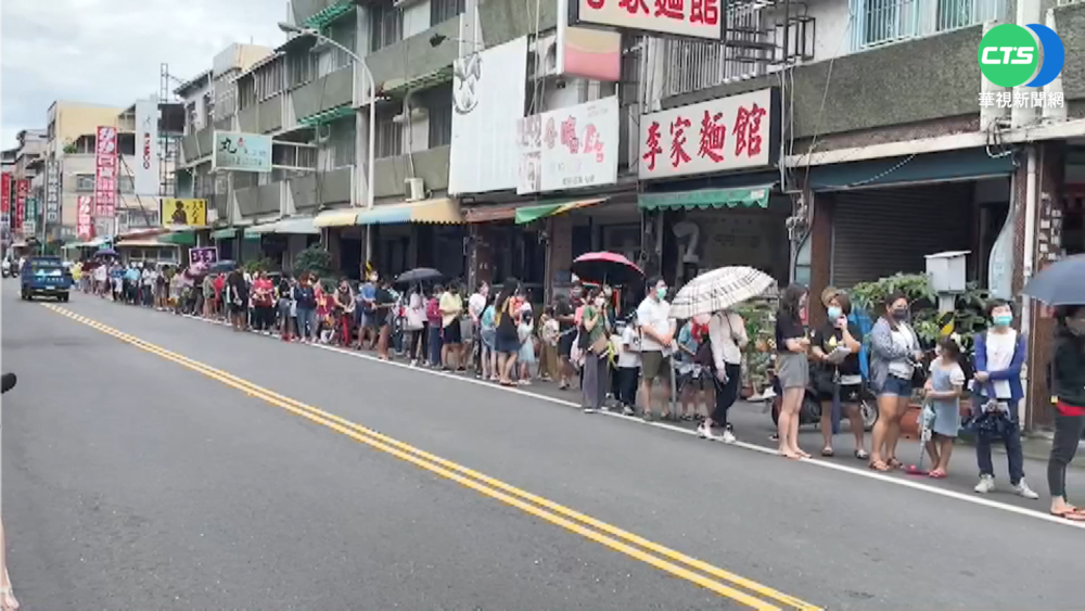 高雄輝瑞BNT兒童疫苗開打 診所湧人潮