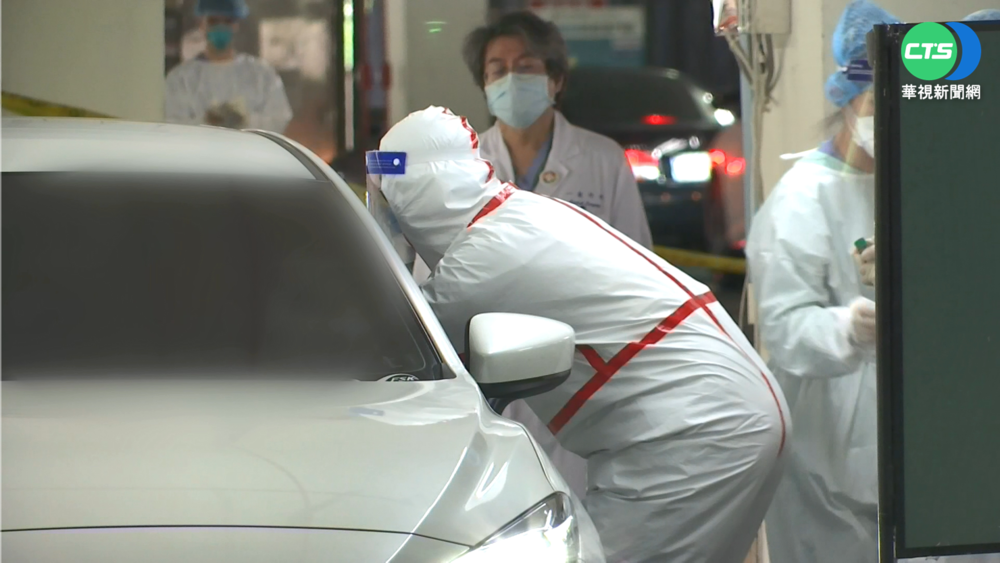 護理師休息"鋪紙板睡地上" 陳時中直呼不捨