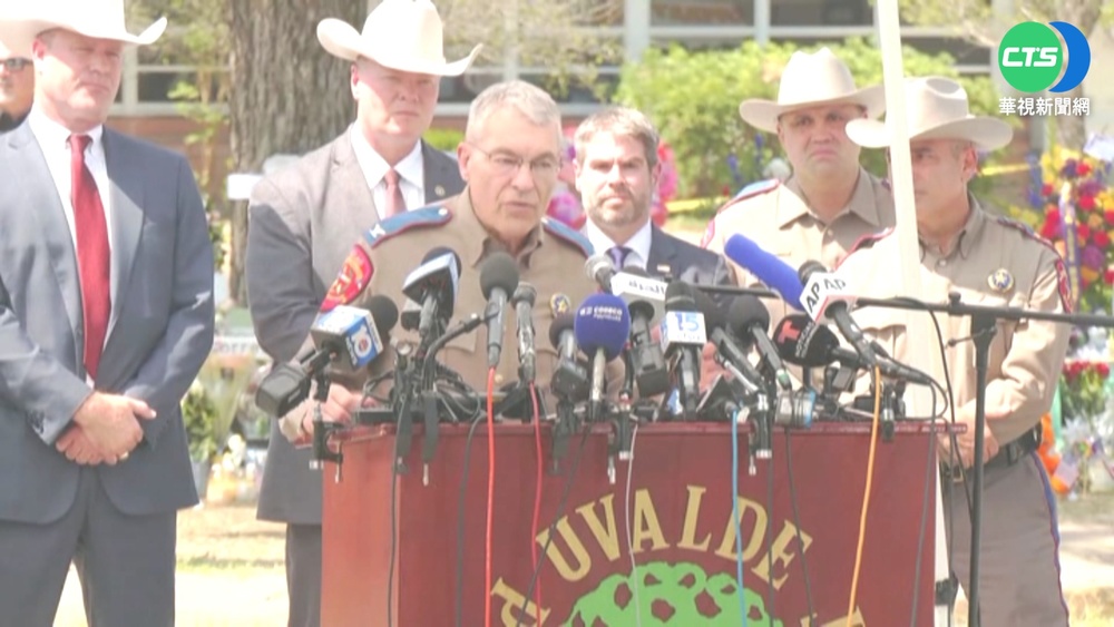 德州校園槍擊21死 警處置成眾矢之的