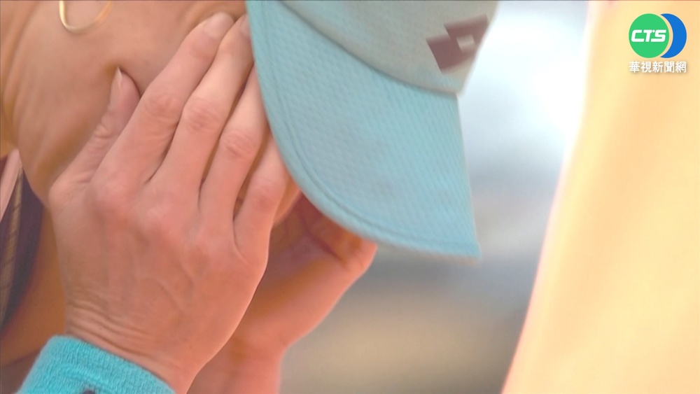 法網地主女將腿傷退賽 竟遭球迷狂噓