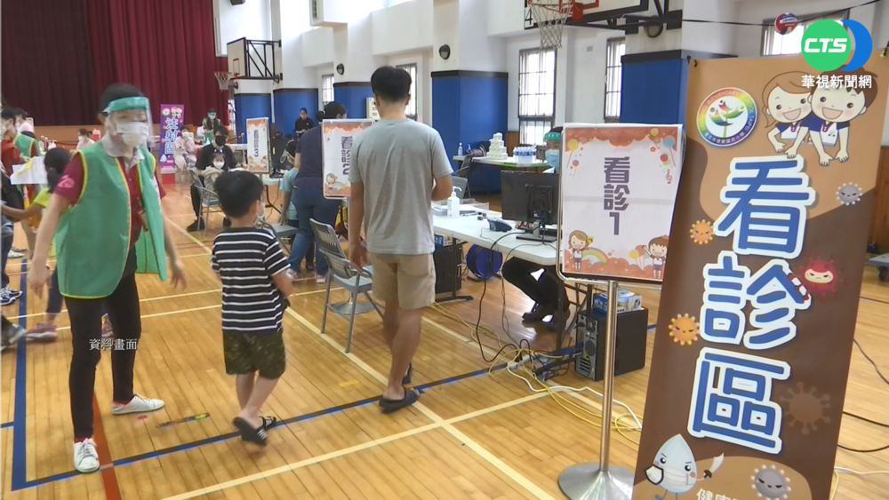 接種分流挨轟 盧秀燕批中央疫苗不足