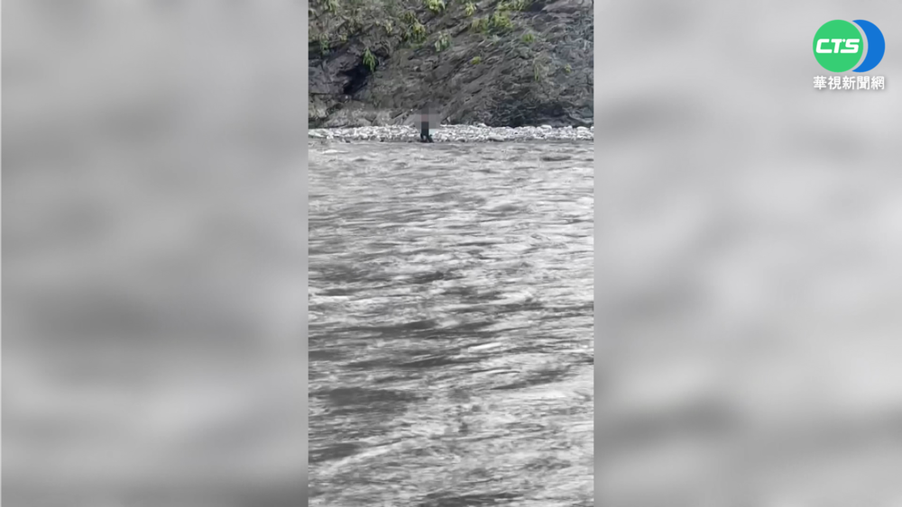 溯溪遭暴漲溪水沖走 夫獲救.妻失聯搜索中