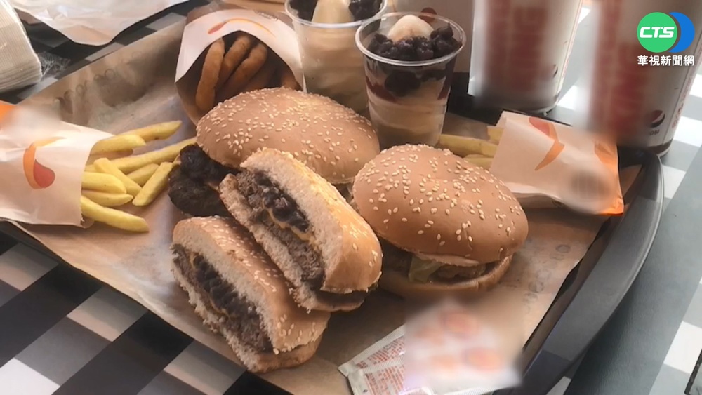 連鎖漢堡店插旗屏東 推萬丹紅豆牛肉堡