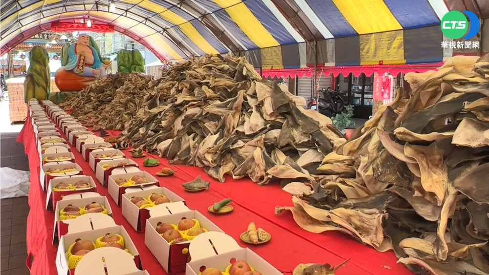 新塭嘉應廟謝土大典 千萬元魚翅為神祝壽