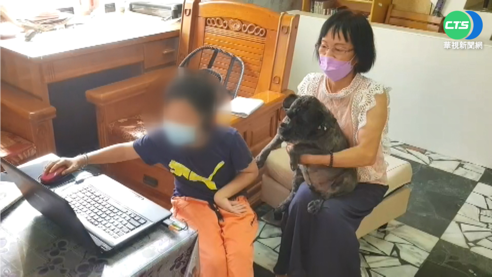 男童線上教學連不上大哭 阿嬤急找警求救