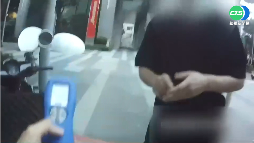 別心存僥倖! 男子醉騎電動滑板車遭攔查