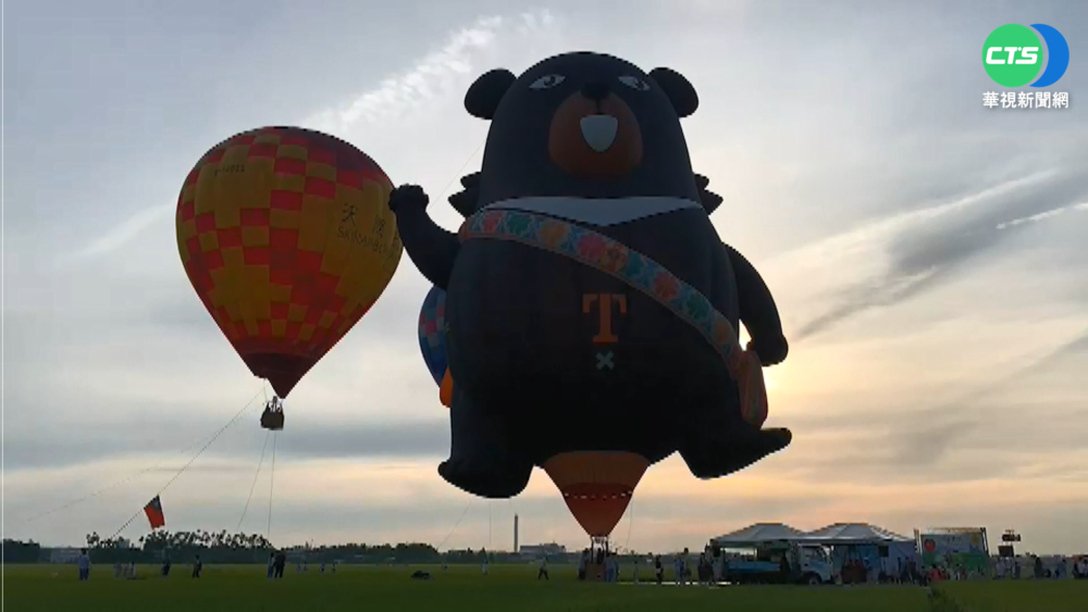冬山熱氣球升空 夜排搶票!看斑比彩繪稻田