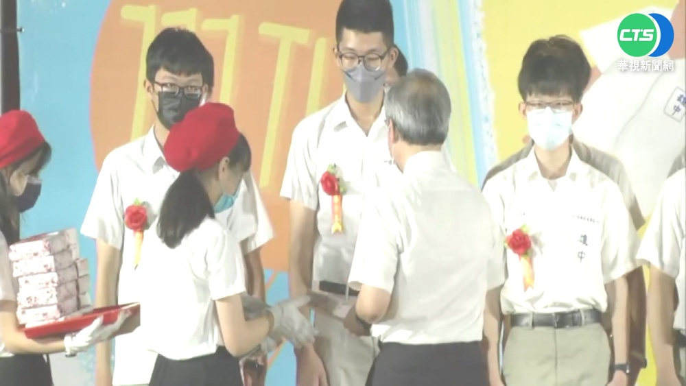審慎落實防疫! 高雄多校仍舉行實體畢典