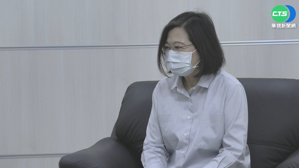 空軍學官徐大鈞火化 蔡英文慰問家屬