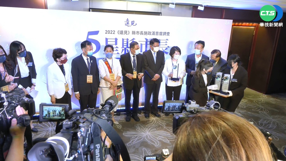 2022縣市長滿意度 五星"黑馬"嘉縣長翁章梁