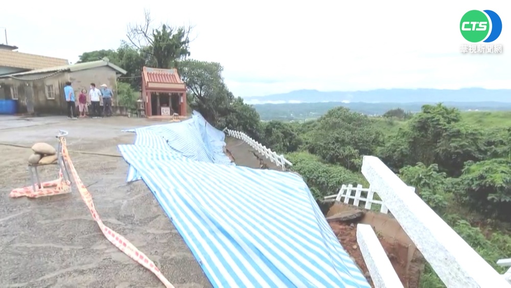 雨下不停! 苗土地公廟地基崩裂秒變危樓
