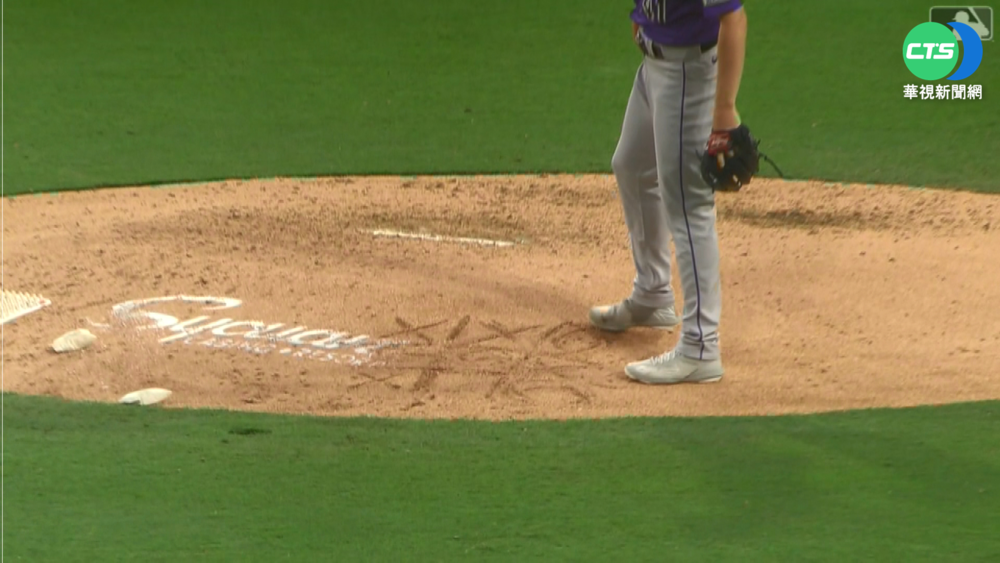 增加挑戰? 大聯盟投手比賽中玩井字遊戲