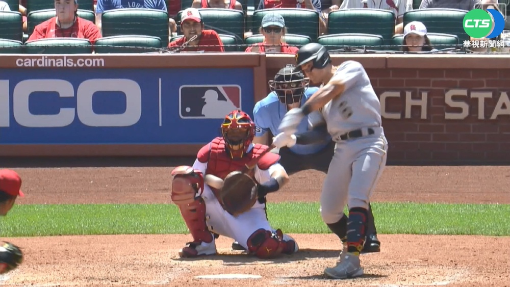 手感持續火燙! 張育成敲出轉隊後首轟