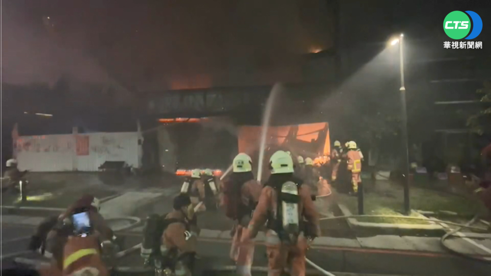 建築易燃鐵窗阻逃生 大人救童!8人命喪同房