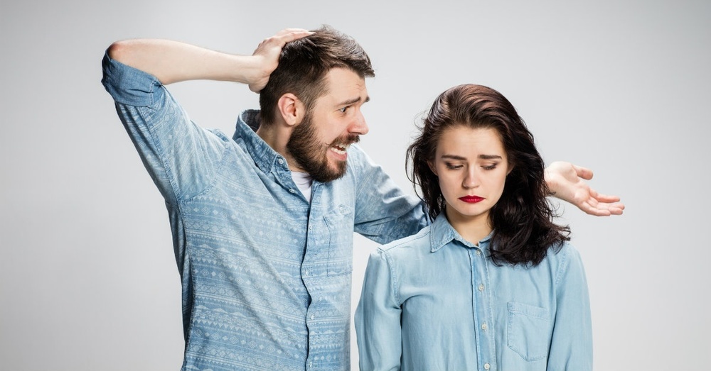 遠距戀愛給驚喜 垃圾桶手搖杯意外揭出軌真相