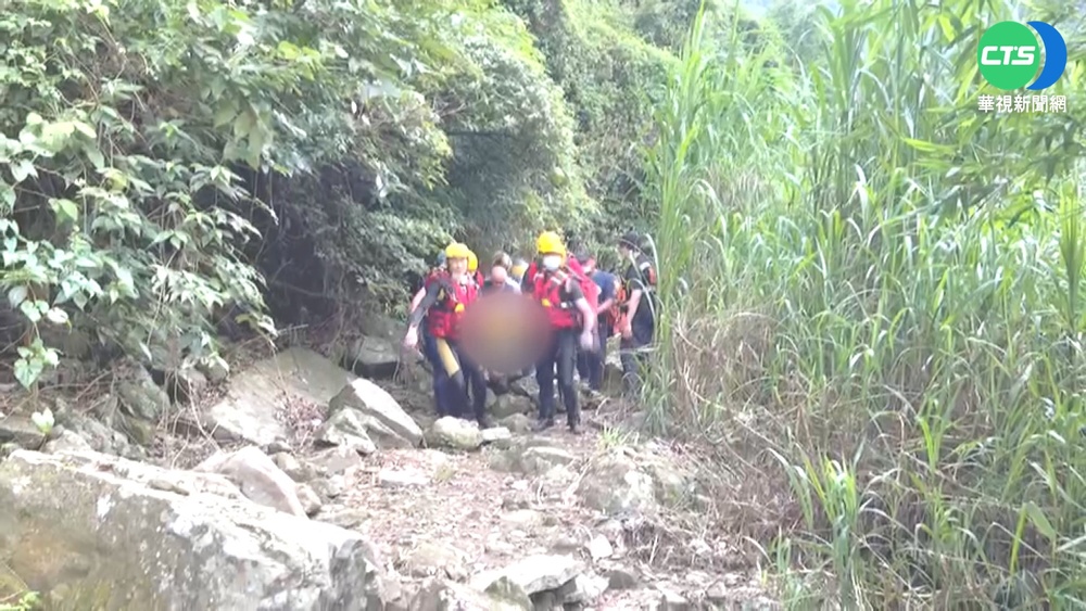 烏來釣客越溪遭沖走 尋獲已無生命跡象